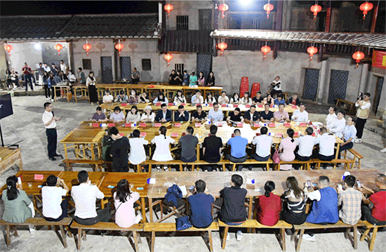 13 振興茶產業(yè) 媒體來助力  廈門市安溪商會組織媒體記者走進安溪茶鄉(xiāng)1328.png